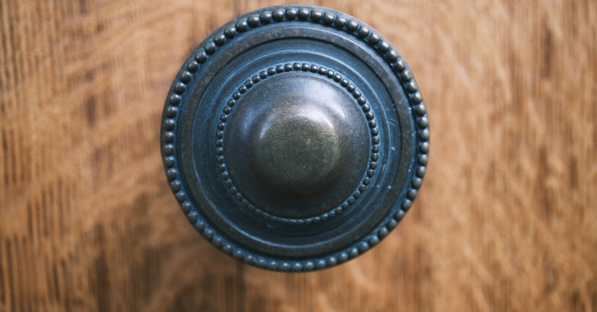 Door Knob Lock vs. Deadbolt: What Your Bronx Door Really Needs — Morris Park Ave Locksmith Bronx