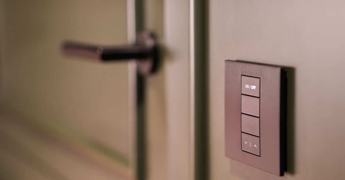 door security hardware — Morris Park Ave Locksmith Bronx