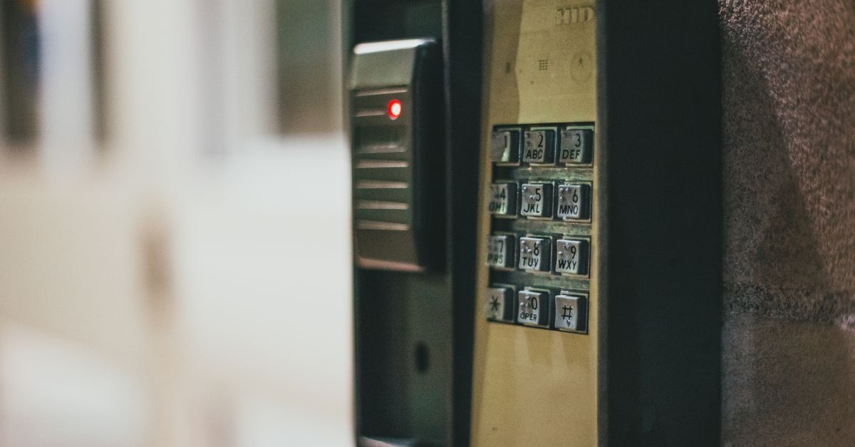 deadbolt installation — Morris Park Ave Locksmith Bronx