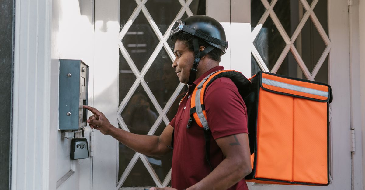 Do You Provide 24/7 Locksmith Services — and Can You Reach Me Fast Across The Bronx? — Morris Park Ave Locksmith Bronx