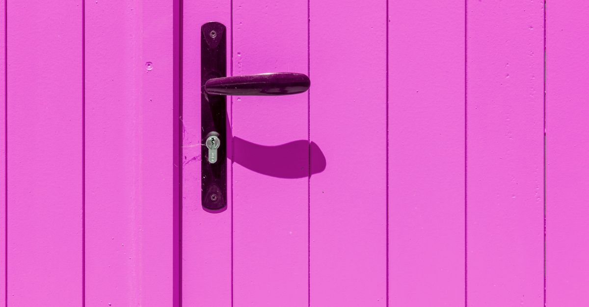 Do You Provide 24/7 Locksmith Services and Handle Lock Changes Too? — Morris Park Ave Locksmith Bronx
