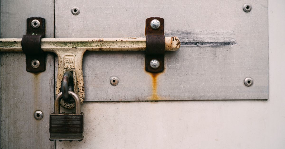 What Causes a Key to Snap — and Why DIY Removal Usually Makes It Worse — Morris Park Ave Locksmith Bronx